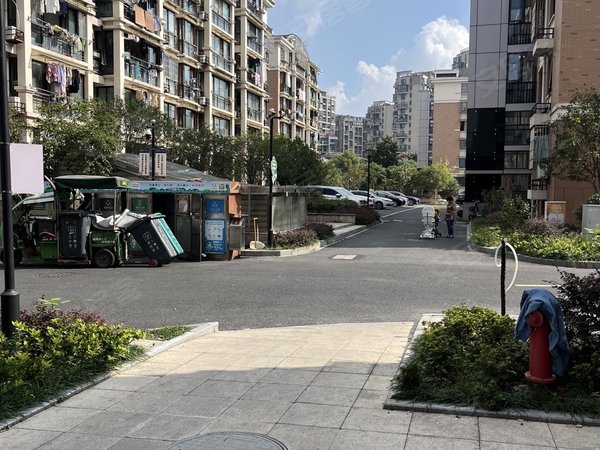 杭州上城丁桥长睦家苑丁桥地铁口 物美边上 精装修 采光无限好 带阳台
