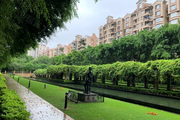 汇景新城中央庭院