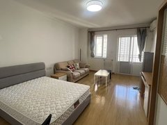 武汉沌口开发区江汉大学联投金色港湾 电梯房 采光好 精装修出租房源真实图片