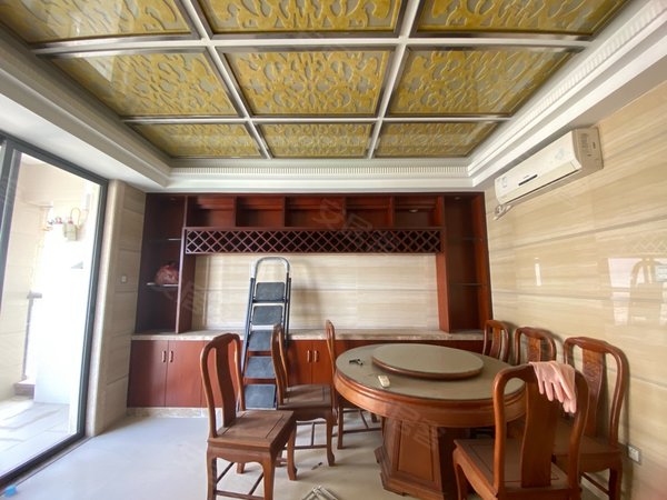 揭阳普宁南平路御景城万泰汇普宁广场 御景城一期小区精装修5房2厅