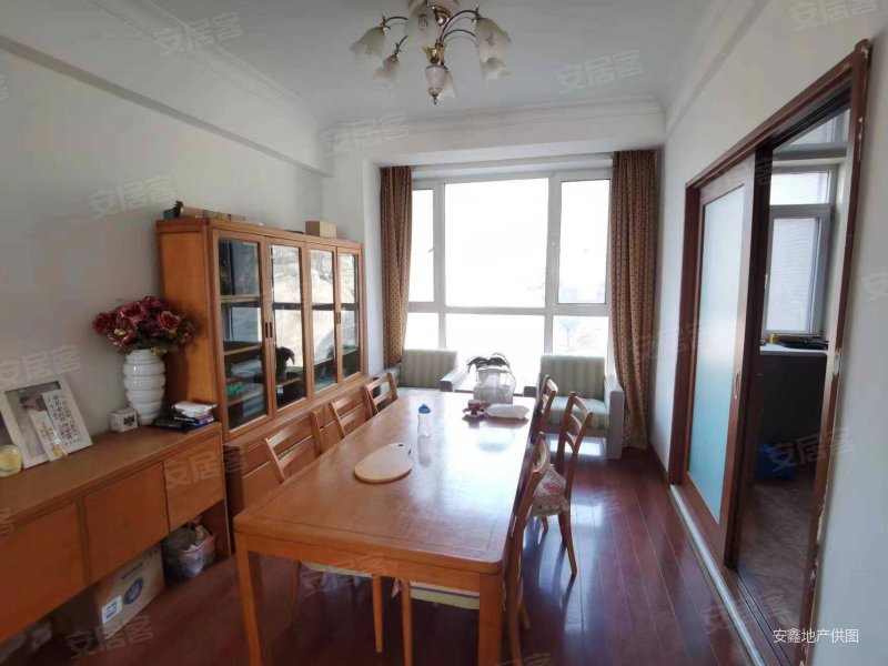 260万急售价可谈三室5楼尚品南山中介费三千