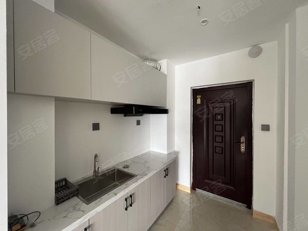 葫芦岛兴城中心广场滨河御景滨河御景电梯一室咋租都行月租