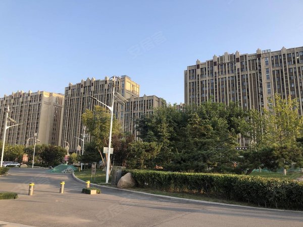 青岛城阳流亭龙湖滟澜海岸(16号)龙湖复式,精装修!全配套!高楼层!