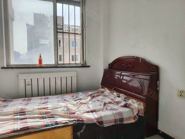 出租 工人新村二期 电梯直达 不临街 交通方便长租可议,铁西租房-沈阳