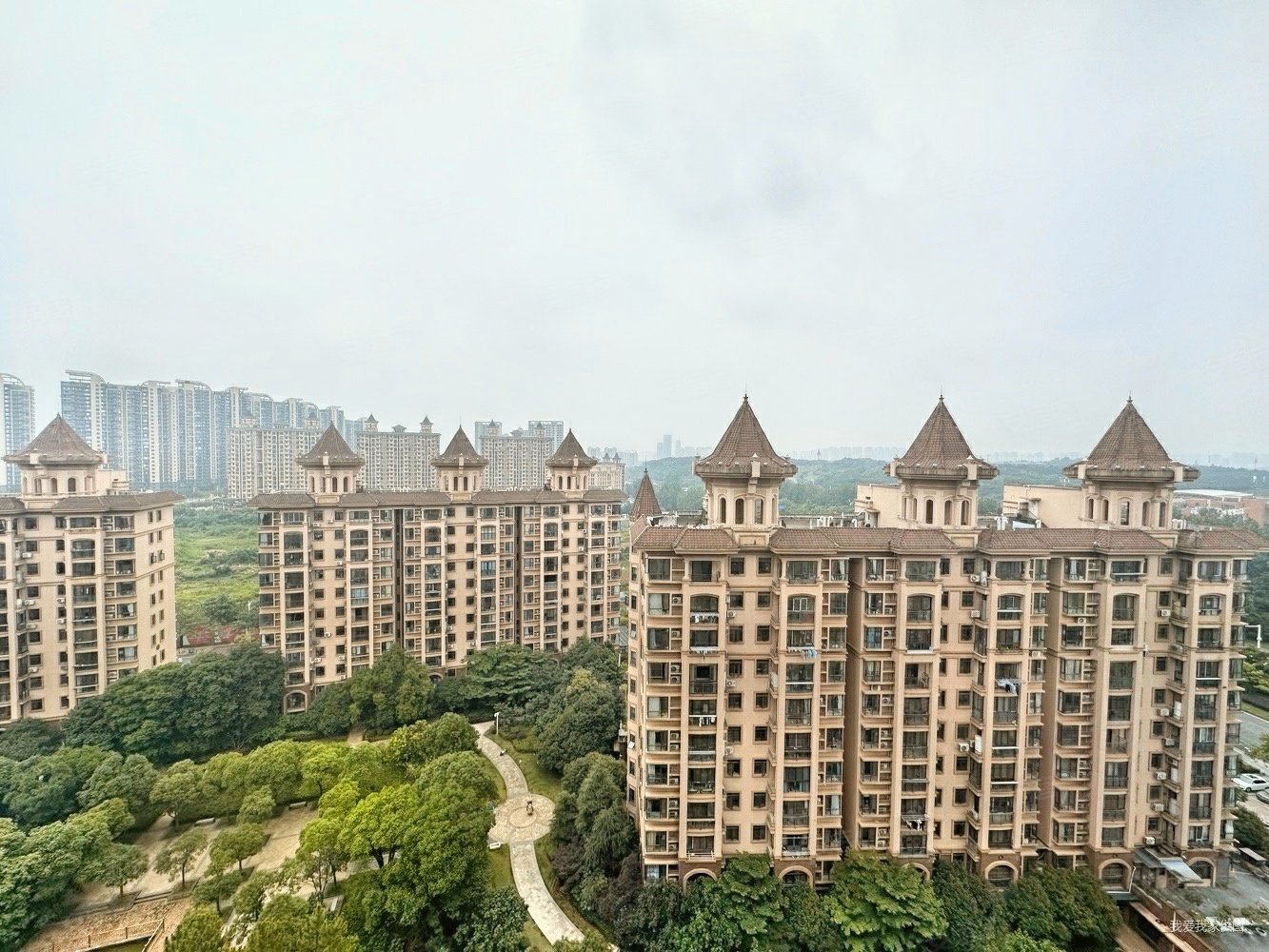 联泰香域滨江桥郡3室2厅2卫126.01㎡南北300万