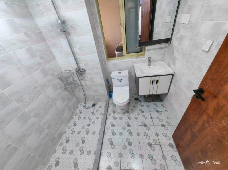 房东急售丨带产证看房来电谈12万赠送车位2个精装修丨