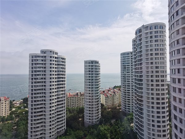 青岛市南奥帆中心海信燕岛国际公寓一线海景!