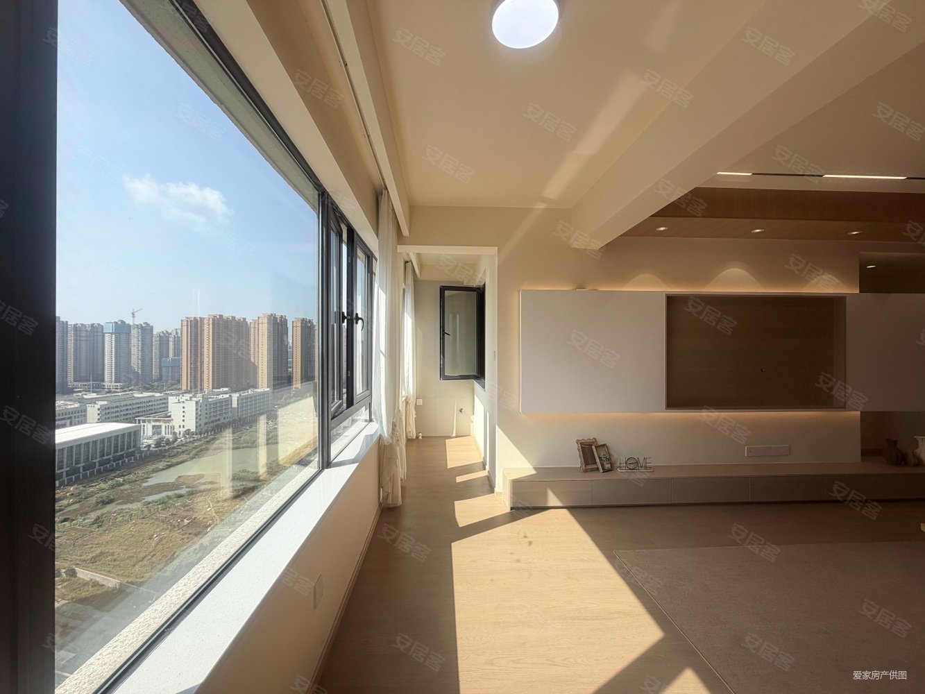 五矿万境水岸(公寓住宅)4室2厅2卫151㎡南北59.8万