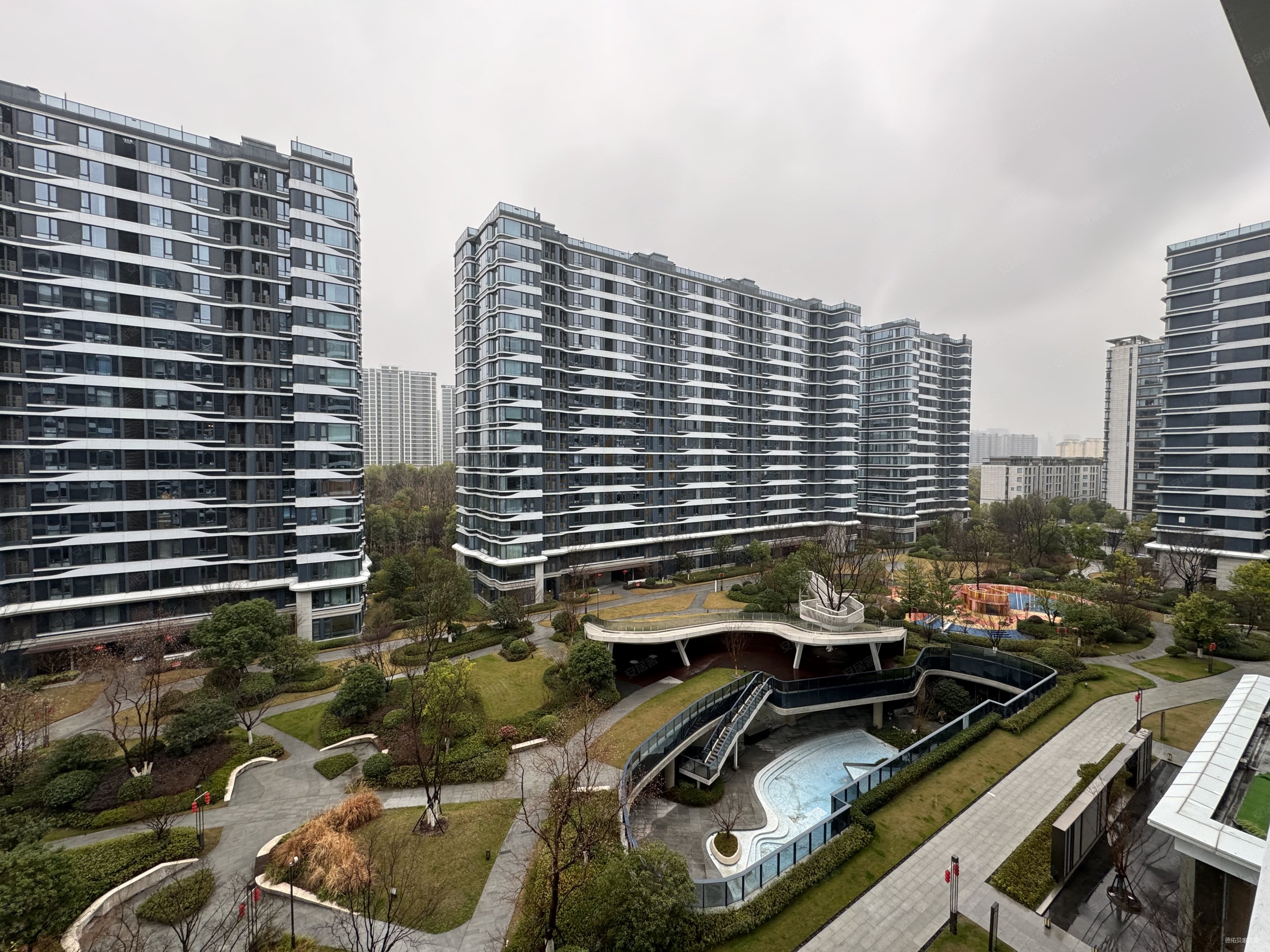 阳光城檀悦3室2厅2卫105.83㎡南北650万