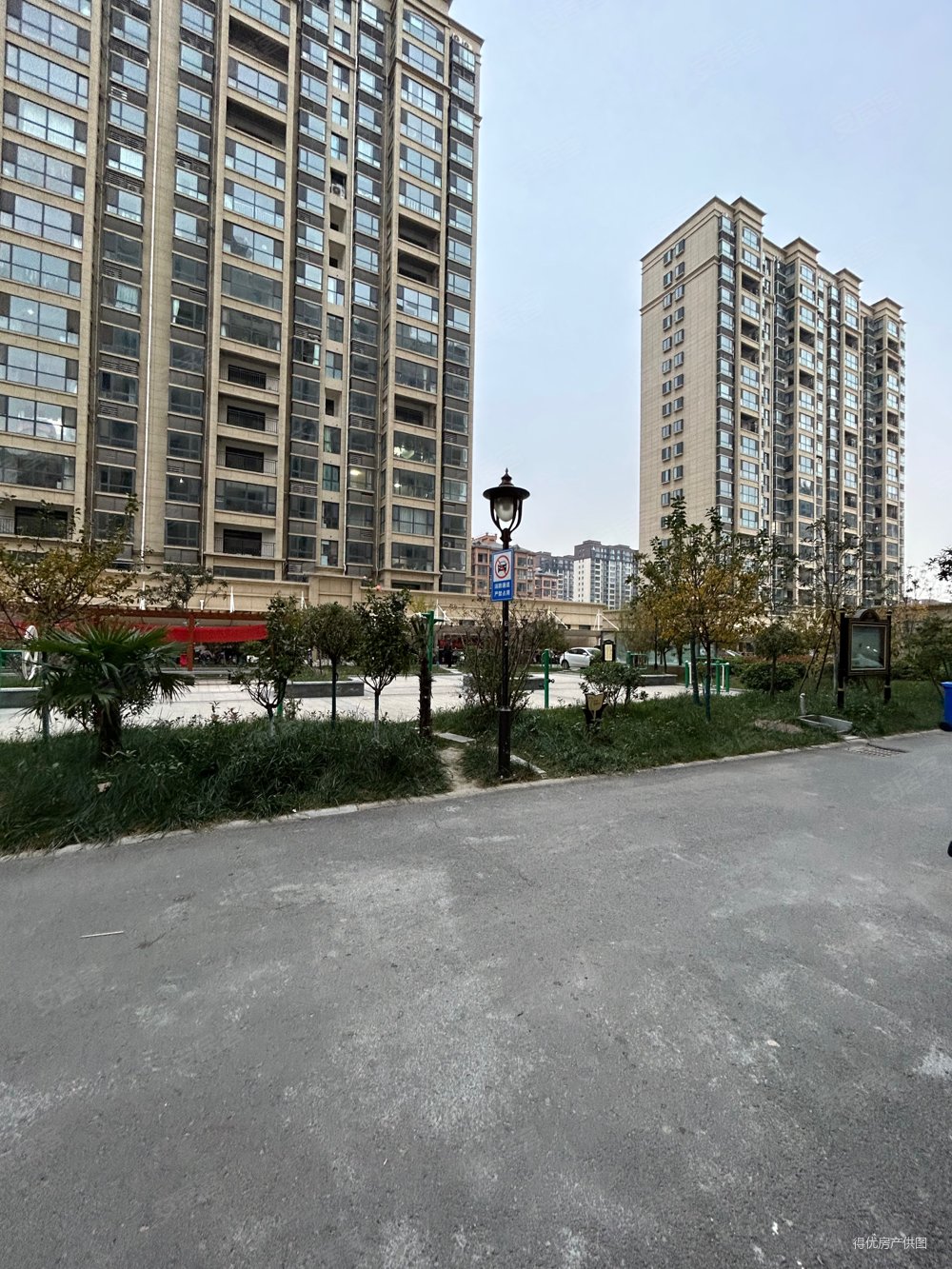 湖景美宅婚房全新装修尽在天御华府