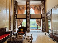 深圳宝安新安庄园大独栋别墅 新中式现代风格 超大花园 可做接待 住家出租房源真实图片