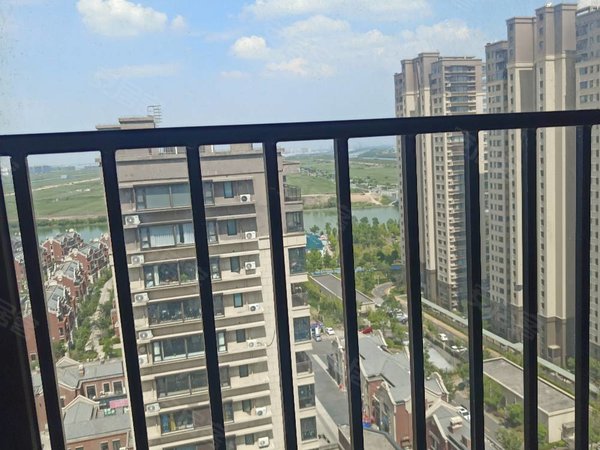 宁波杭州湾新区滨海新城绿地海湾听海苑杭州湾绿地听海苑三房两卫