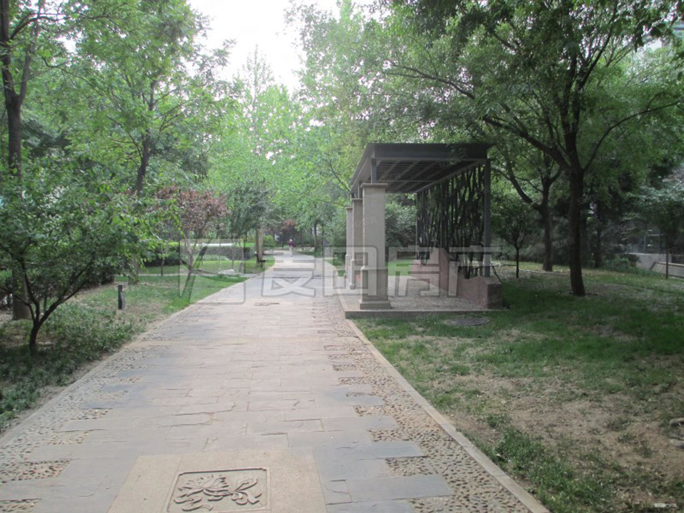 北京房产网>北京二手房>海淀二手房>马连洼二手房>西山庭院>2400_1800