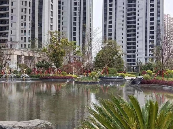 楚雄楚雄市楚雄城区天一公园首府青龙河边天一公园首府全新精装三房