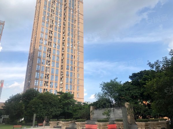 广州海珠工业大道南新城国际寓新城国际 一房一厅 电梯 有阳台2800