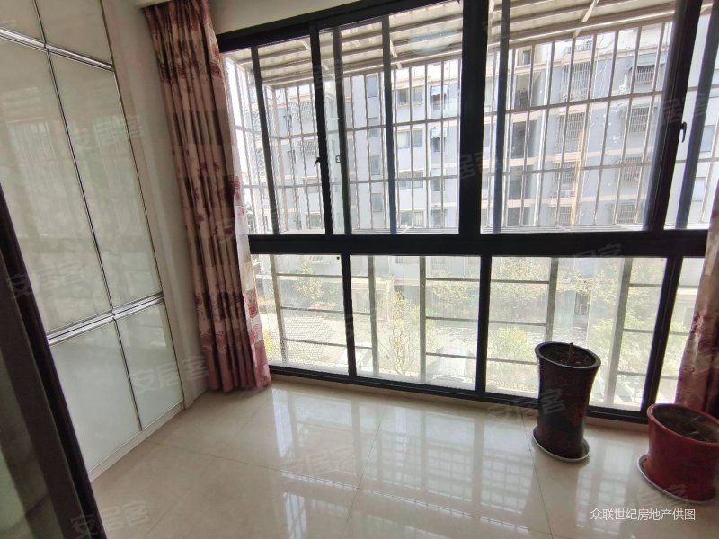 出行方便 中间楼层 商业配套齐全 装修好 南北通透 电梯房,中和家园