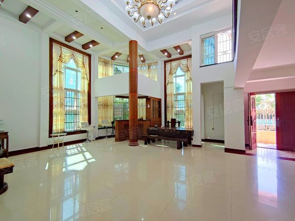 深圳布吉布吉街莲花山庄别墅莲花山庄整栋端头别墅出租,可停多辆车