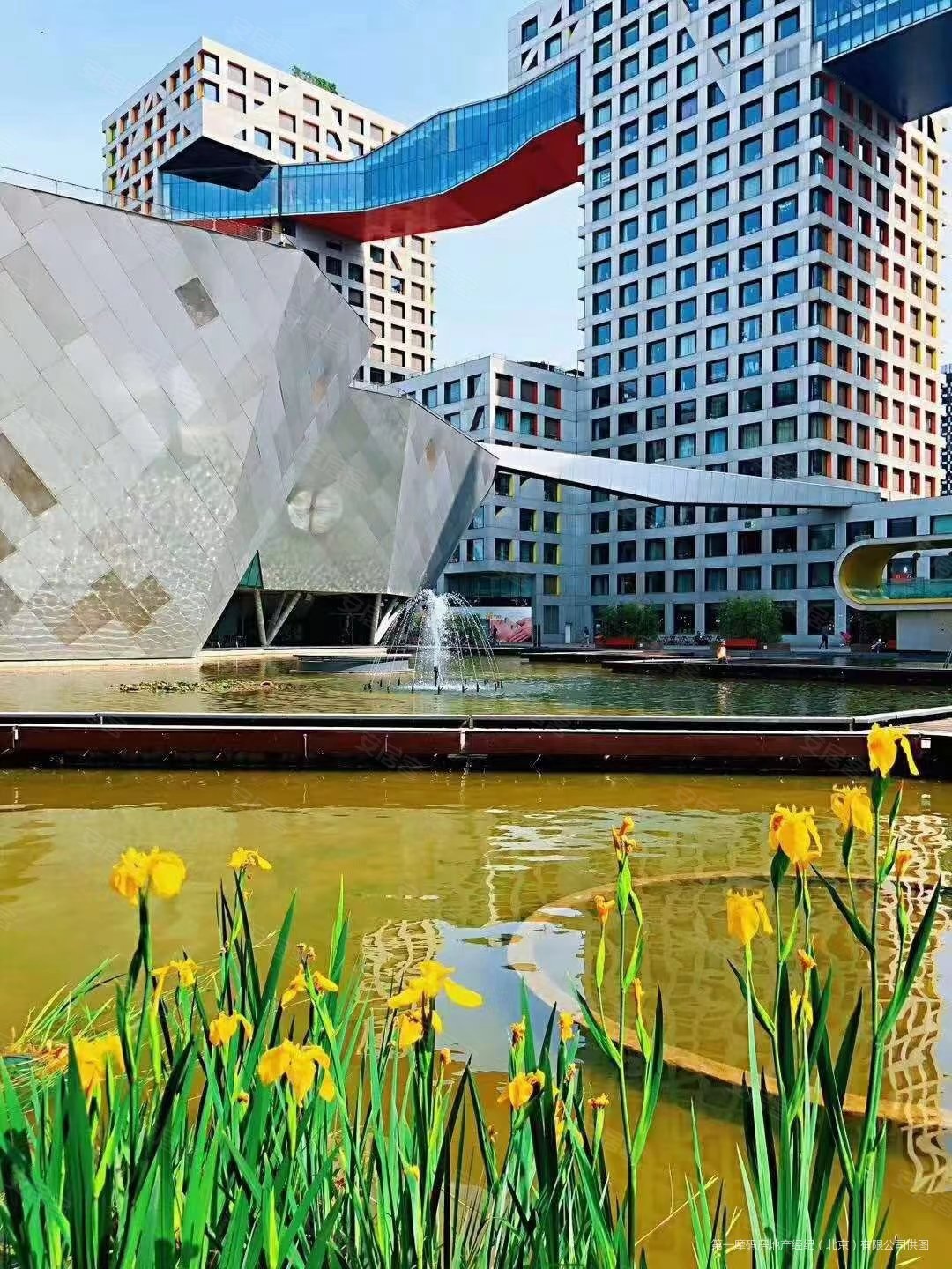 随时看房价钱可谈,当代moma二手房,1990万,3室2厅,2卫,182平米-北京