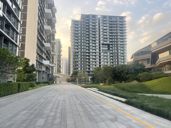 深圳宝安福永会展湾水岸广场会展湾水岸 高楼层大单间品牌家俬电器