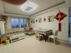 射阳射阳城南太阳城万成尚景16楼,二室二厅93平,精装修 ,年付,1500月出租房源真实图片
