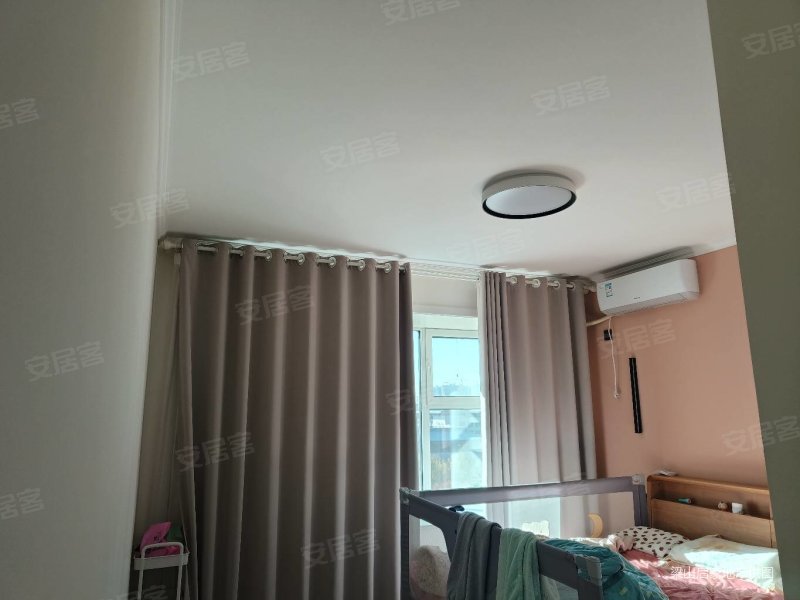 龙城公馆(梁山)3室2厅2卫134㎡南北128万