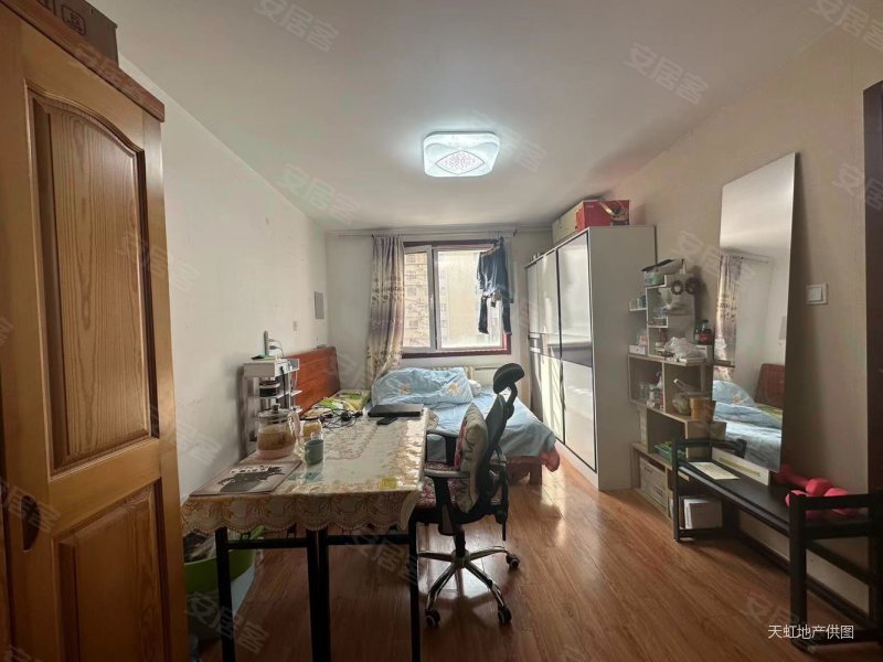 金隅瑞和园精装一居室电梯房南向