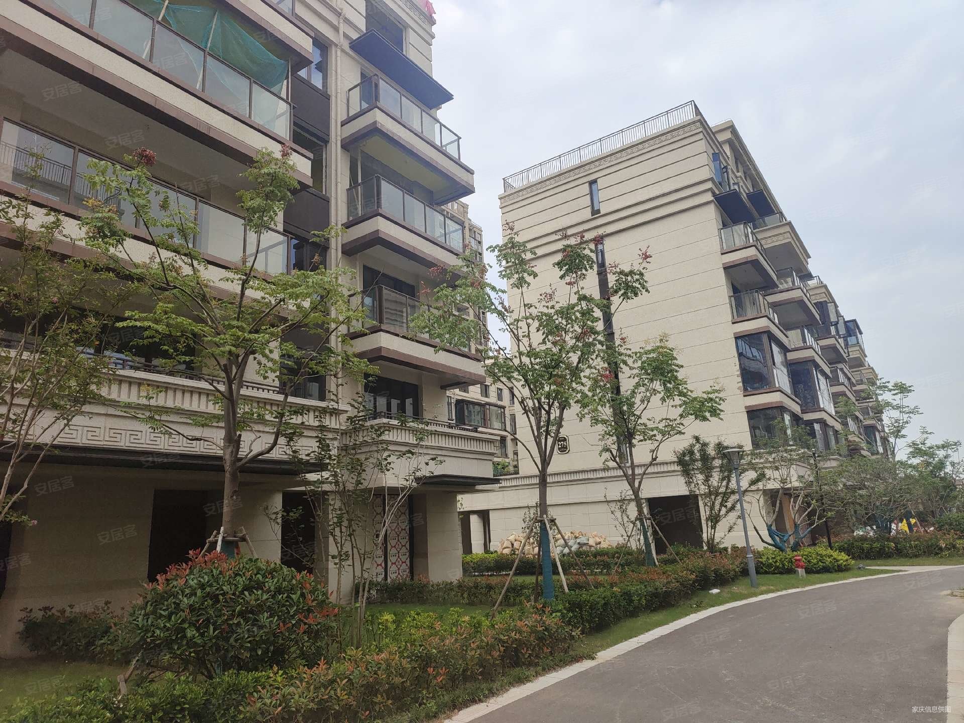 508万 世茂九溪墅e墅 带院子独立电梯 双车位有钥匙,世茂九溪墅二手房