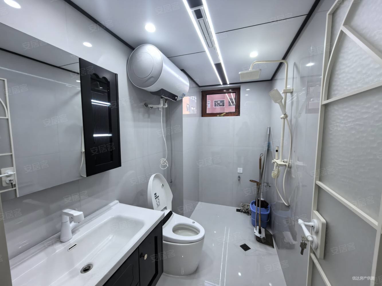 世纪嘉园3室2厅1卫131㎡南北86万