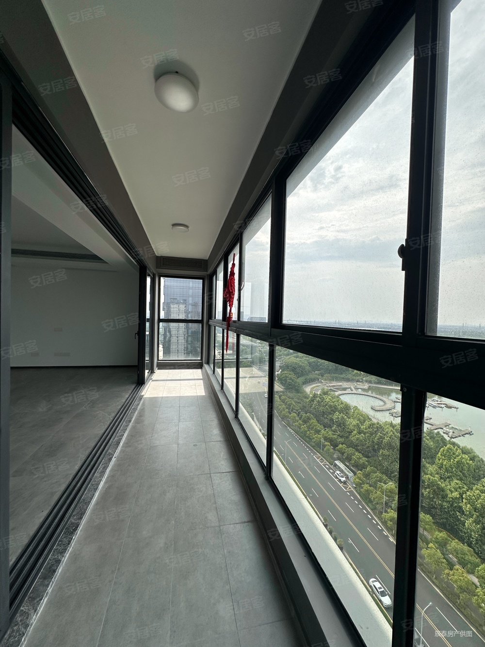 建发云锦湾 188 平大平层 潜龙渠湖景房 精装三大