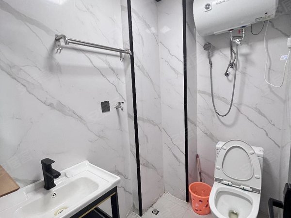 金华浦江县西山森林公园月泉西路四区月泉西路280号怡家公寓！家具齐全拎包入住！免费停车出租房源真实图片