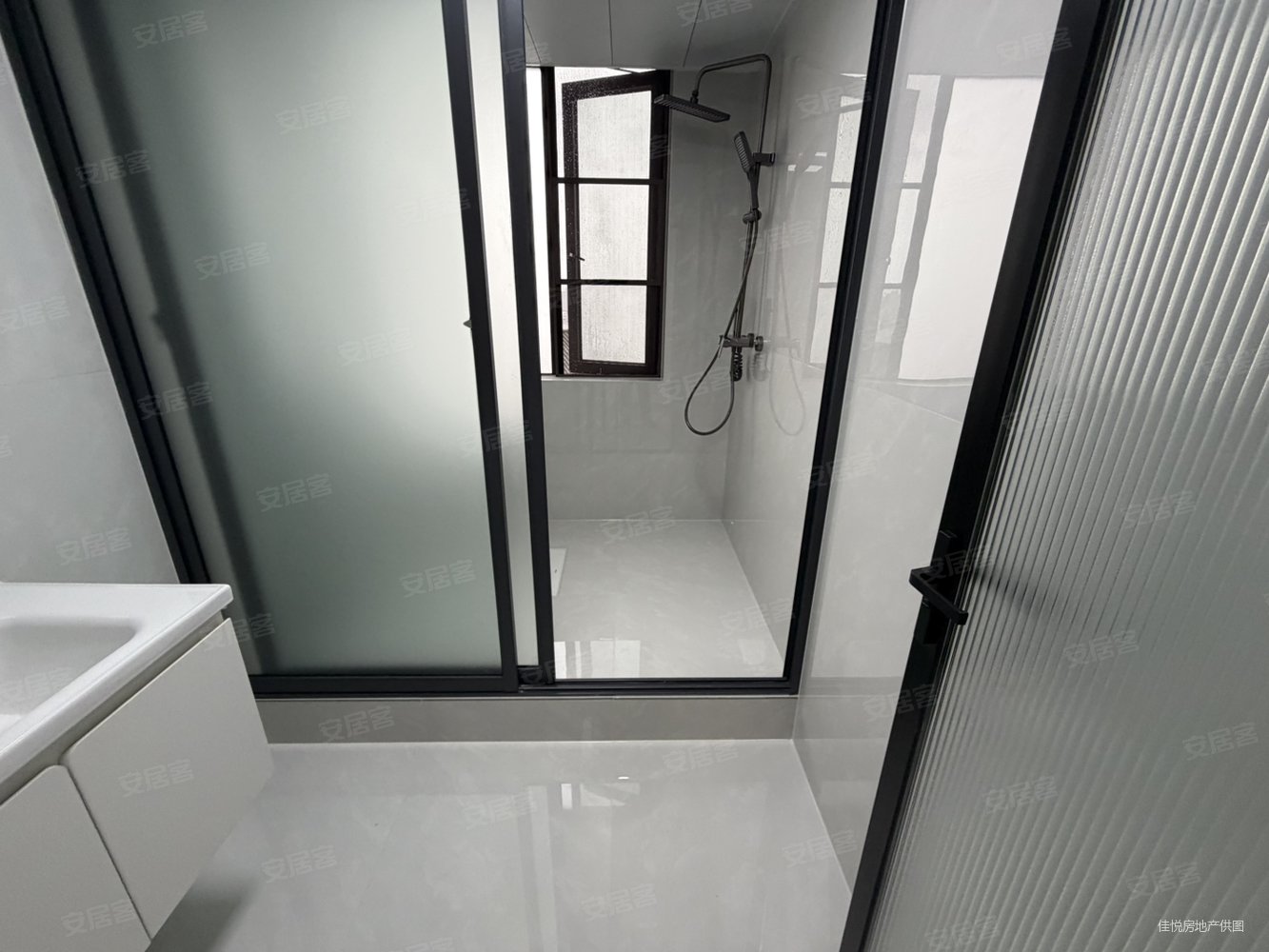 盛景苑4室2厅2卫125.5㎡南北89万