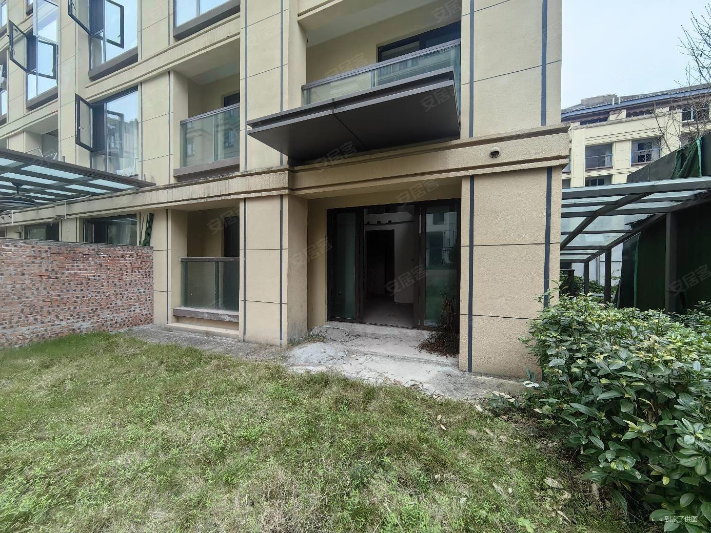 重庆房产网>重庆二手房>两江新区二手房>水土二手房>悦溪正荣府