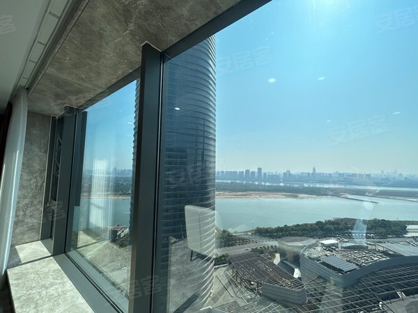 南昌红谷滩丰和北大道商联中心铜锣湾广场江景大平层出租 中央空调带