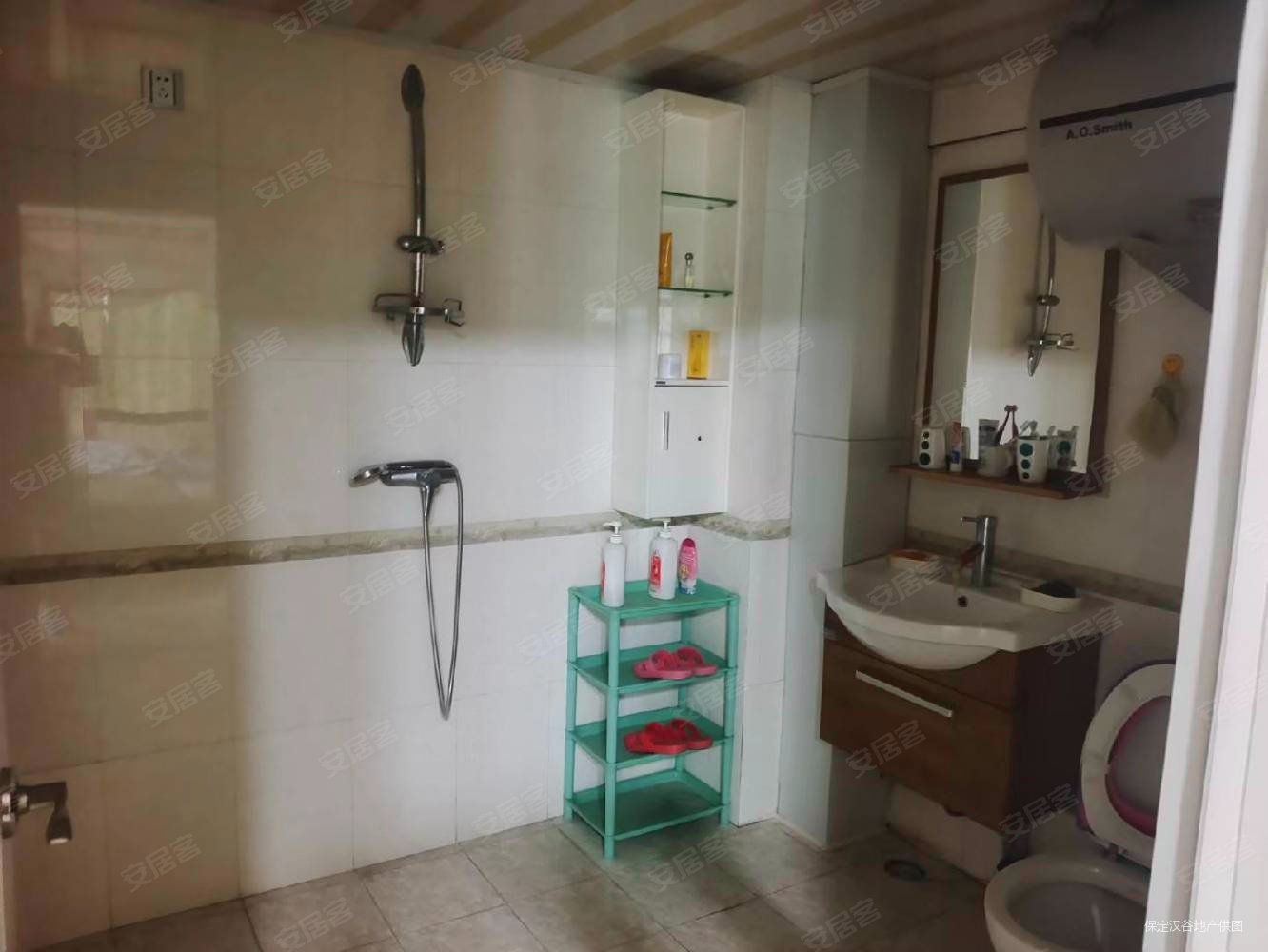 钻石嘉园5室3厅3卫267㎡南北280万