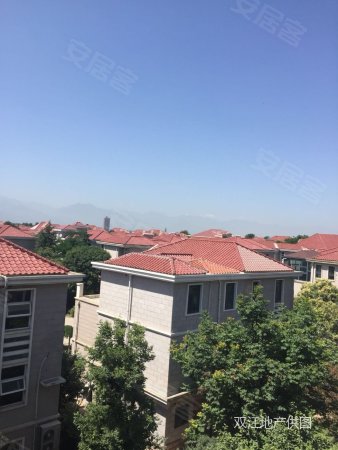 长安高新第二区枫丹白露苑独栋367.8平毛坯560万