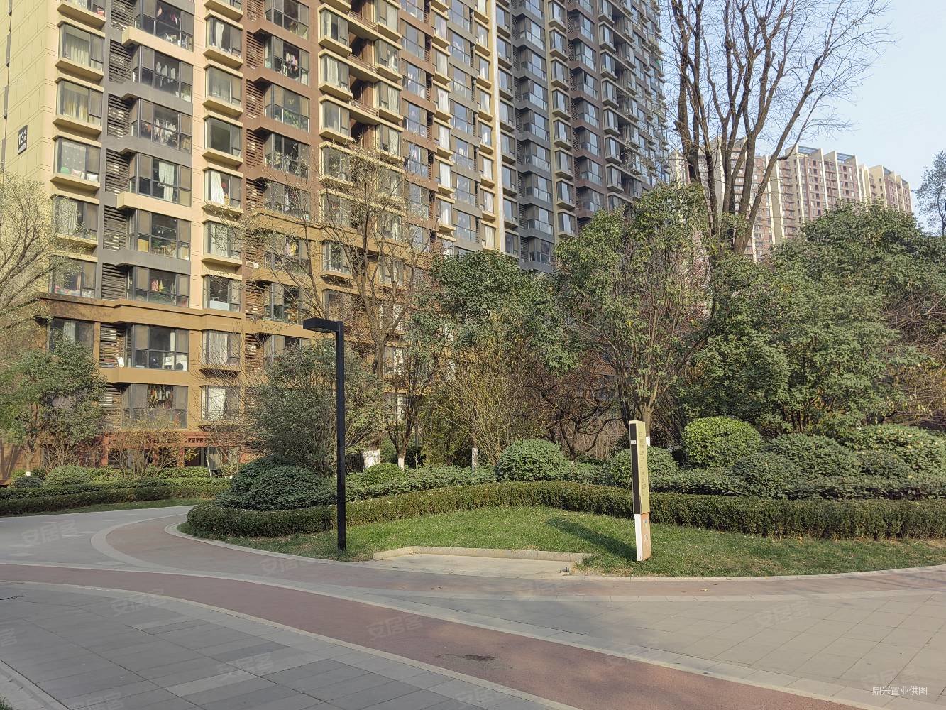 浐灞万科金域东郡辛家庙地铁口精装3居看房方便