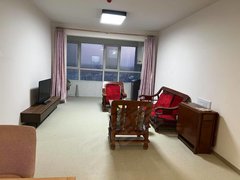 乐陵城区新一中出租中央世纪城电梯20楼,三室两厅两卫,家具家电齐全,九千出租房源真实图片