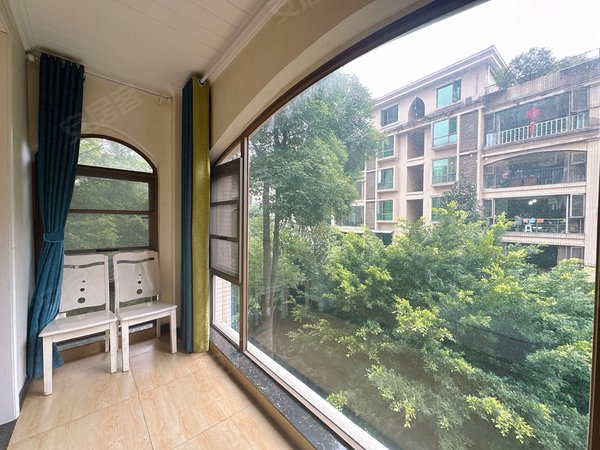 乐山峨眉山峨眉山周边滨湖国际湿地公园旁精装两室!(三台空调!