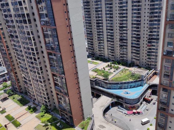 泉州石狮狮城国际广场石狮凤凰城石狮鸳鸯池旁边凤凰城小区中楼层三房