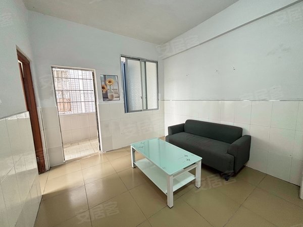 天河岑村红花岗 近小鹏 全光线大一房一厅 可做饭拎包入住