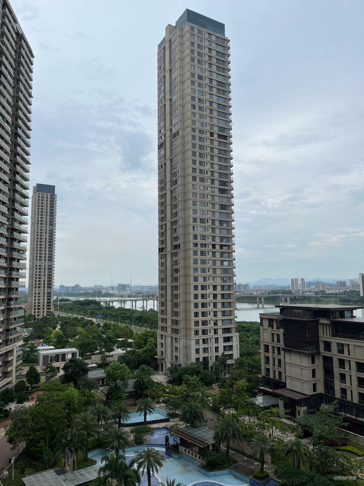 保利达江湾南岸|沿江路8号4室2厅2卫150.25平方米