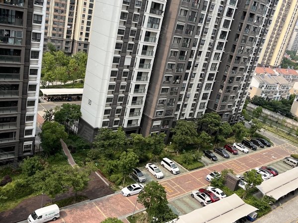 苏州吴中长桥石湖景苑三期三家合住,实拍主卧视频,有燃气做饭厨房