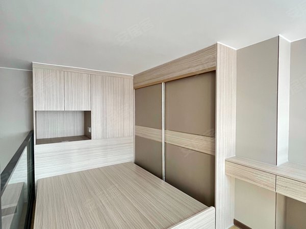 广州白云金沙洲创基广场全新loft 公寓1房 家私齐全 拎包入住出租房源