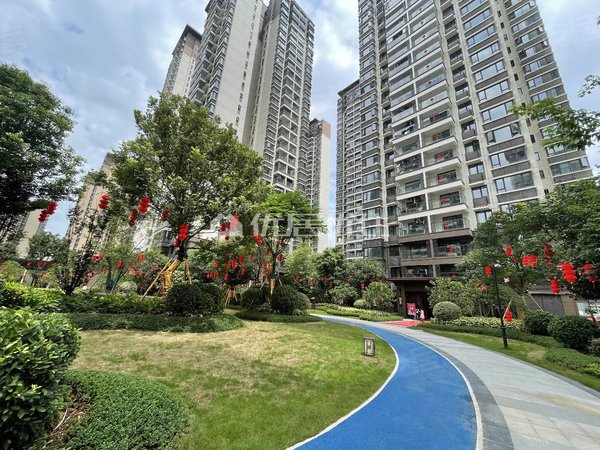 珑悦,良庆镇租房,不收物业费,近菜市场,4号地铁口线上,良庆租房-南宁