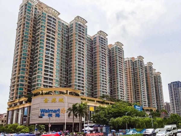 深圳宝安西乡金港华庭金港华庭 两室两厅一卫 空中花园 带泳池 带车位