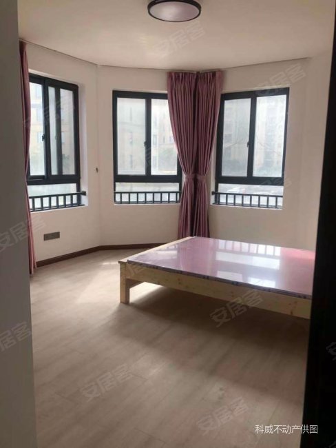 新潮塘南苑东区,四开间朝南,带车位杂物间!