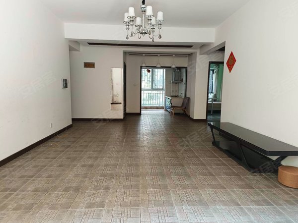 昆明西山前卫营理想小镇理想小镇一楼带花园 三居室  空房子 办公住家