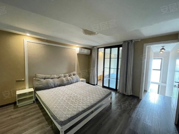 嘉兴桐乡桐乡市区戴德中心庆丰南路旁,朝南精装loft,周边生活便利