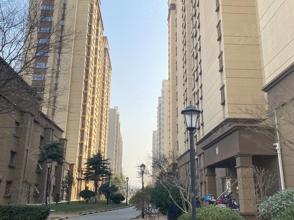 青岛城阳流亭龙湖滟澜海岸大方居急租急租!精装修全配套!物业费低!