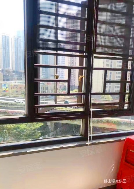 保利碧桂园悦公馆房龄新电梯房小三居西南朝向满二